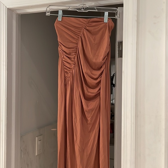 A.L.C. Easton Top and Dawson Ruched Midi Skirt w/ Slit - Picture 6 of 7